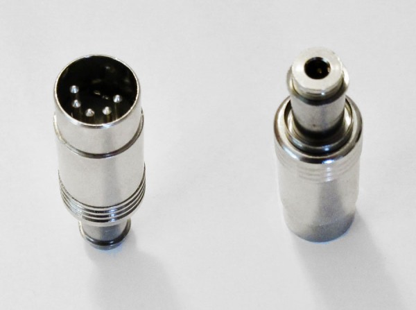 Yes, the entire synth IS a DIN 5 MIDI plug! With a 3.5mm stereo audio jack for output.